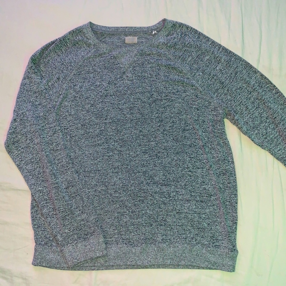 Comfy Grey Women’s Sweater Size Large